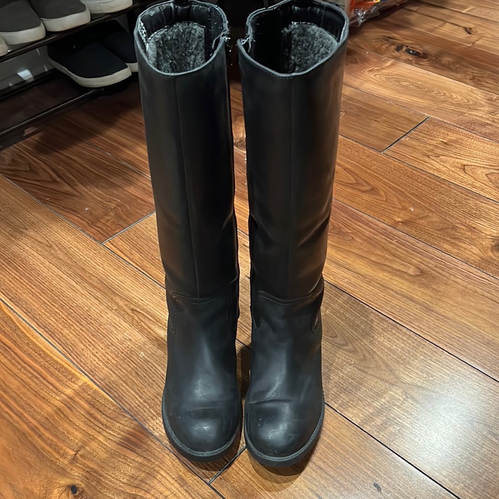 Woman’s Riding Boots